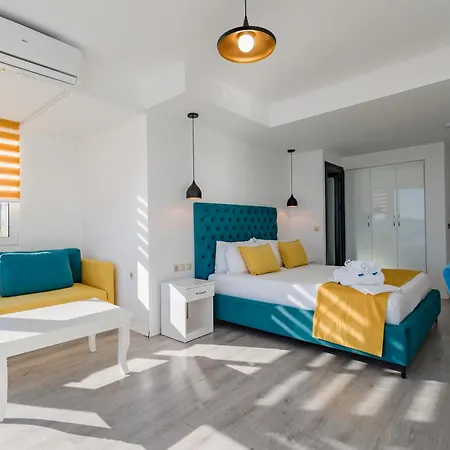 Aloha Hotel 3*