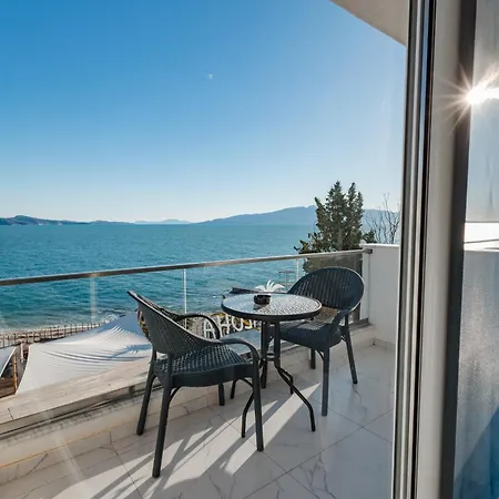 Aloha 3* Sarandë