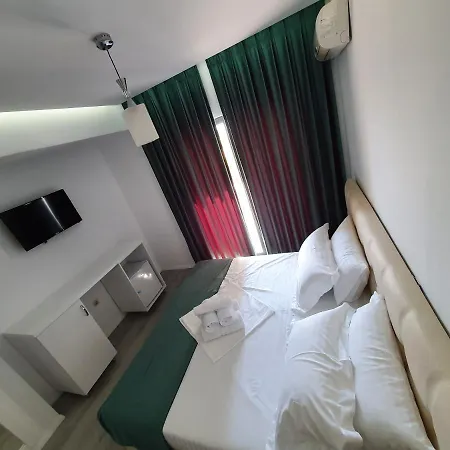 Aloha Hotel