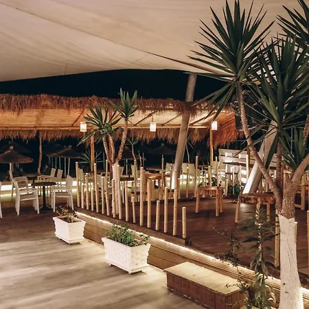 Aloha Hotel 3*