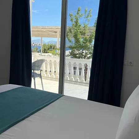 Aloha Hotel